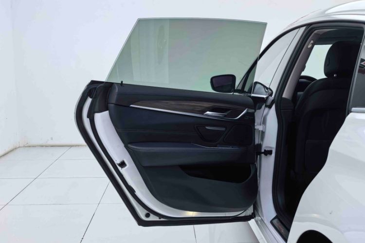 Used BMW 6 Series GT 2018 630i Luxury Design Package Interior 1