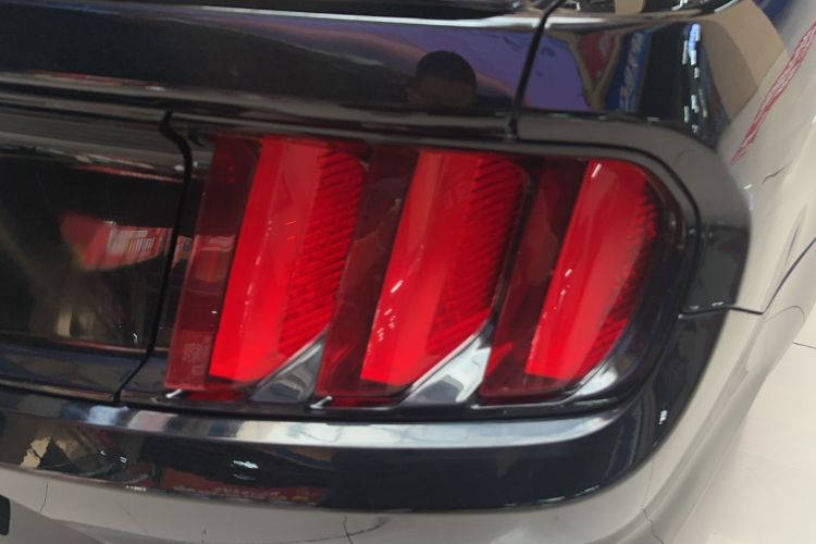 Used Ford Mustang 2015 2.3T Automatic U.S.-Spec Version