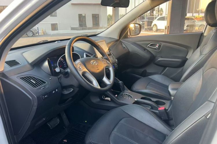 Used Hyundai ix35 2015 2.0L Automatic 2WD Smart Type China IV
