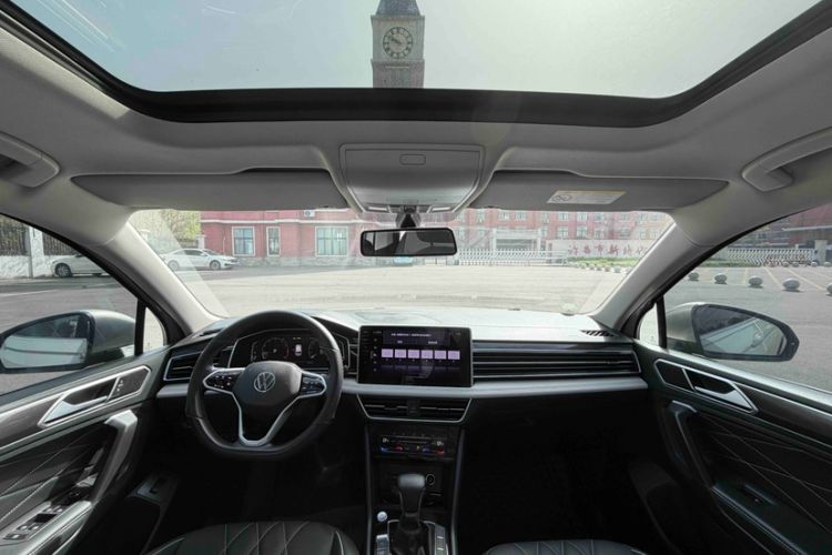 Used Volkswagen Tiguan L 2022 330TSI Automatic Two-Wheel Drive Smart Edition Interior 1