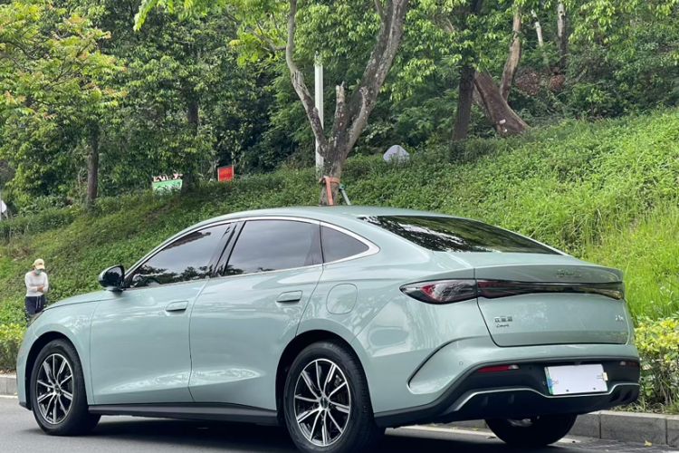 Used BYD Seal 06 New Energy 2024 DM-i 120KM Prestige Model Exterior 7