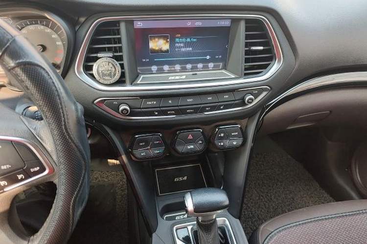 Used GAC Trumpchi GS4 2016 235T G-DCT Luxury Edition Interior 1