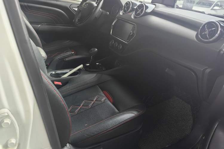 Used Soueast DX3 2018 1.5L Manual Luxury Model