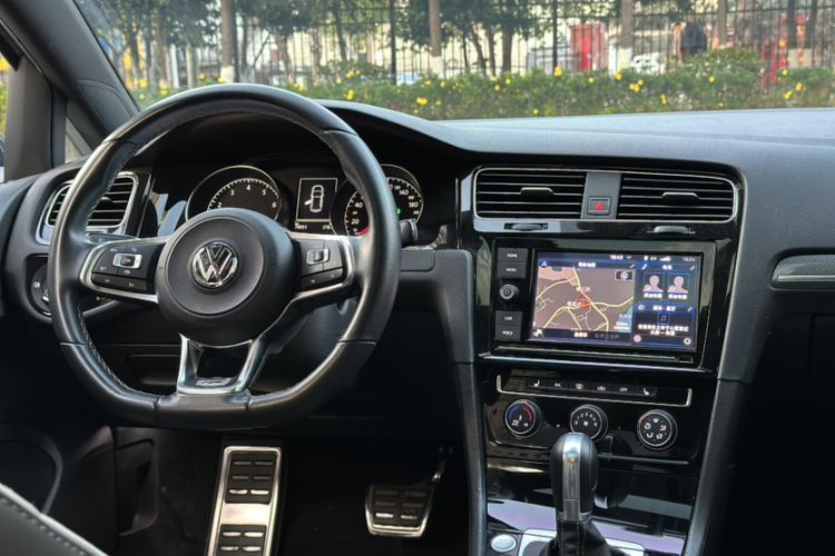 Used Volkswagen Golf 2019 280TSI DSG R-Line Model China V Standard
