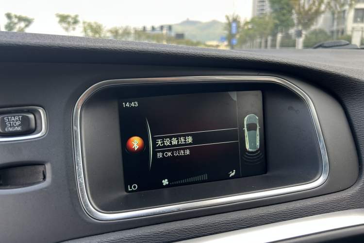 Used Volvo V40 2017 T3 Zhiyi Edition
