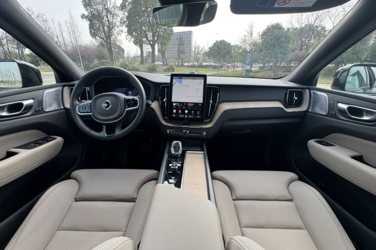 Used Volvo XC60 2026 B5 4x4 SmartDrive Sport Edition
