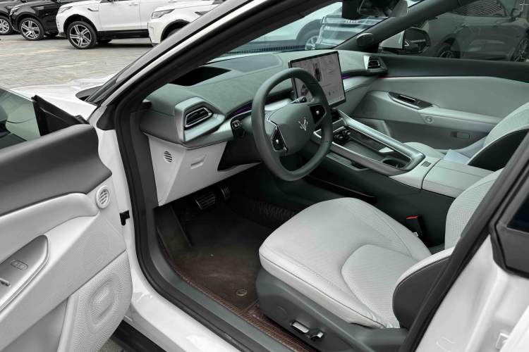 Used ARCFOX Alpha S5 2024 708MAX 200kW