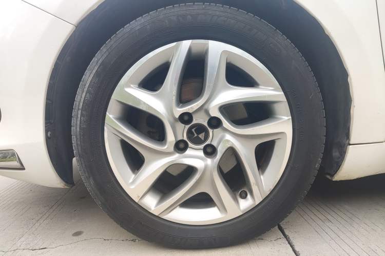 Used DS 5 2014 1.6T Elegant Version THP160
