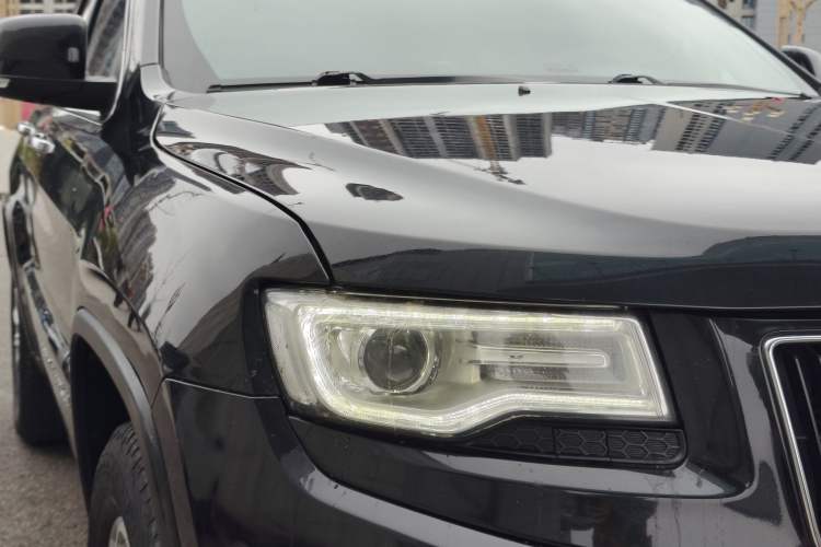 Used Jeep Grand Cherokee (Import) 2015 3.0L Elite Navigation Edition
