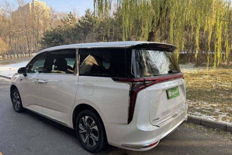 Used SAIC MAXUS G90 2022 2.0T Starry Seven-Seater