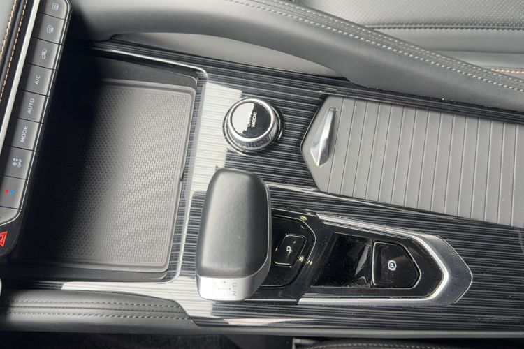 Used Geely Auto Monjaro L 2024 2.0TD DCT EVO Two-Wheel Drive Long-Range Version
