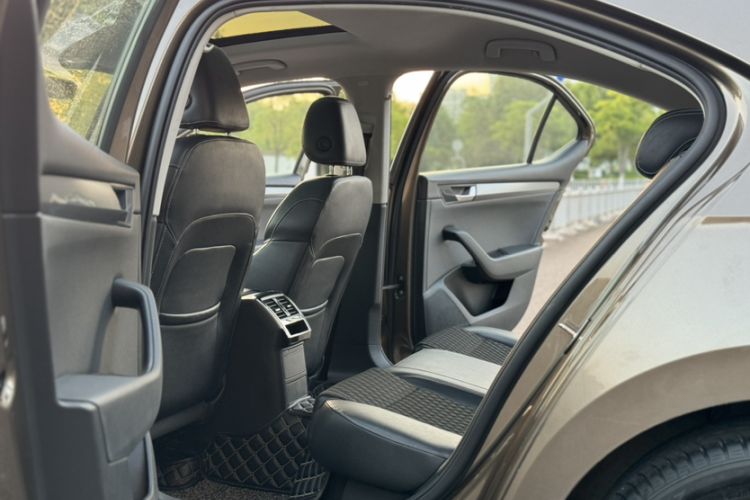 Used Skoda Superb 2016 TSI330 DSG Innovation Edition