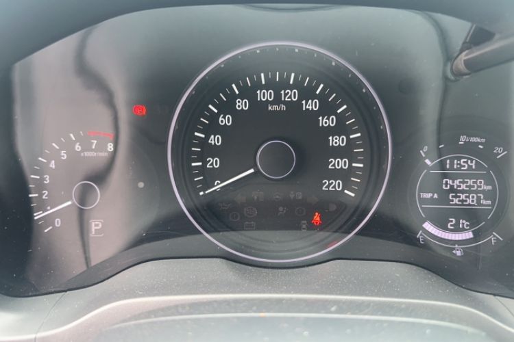 Used Honda Vezel 2020 1.5L CVT Pioneer Edition Odometer Close Up