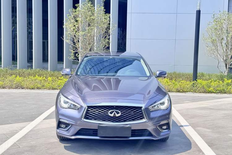 Used Infiniti Q50L 2018 2.0T Enjoyment Version China VI Standard
