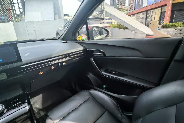 Used MG 4 EV 2022 425 km Luxury Edition
