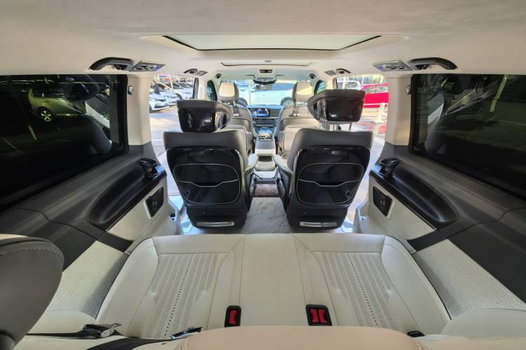 Used Mercedes-Benz V-Class 2024 V 300 L Long Wheelbase Prestige Edition