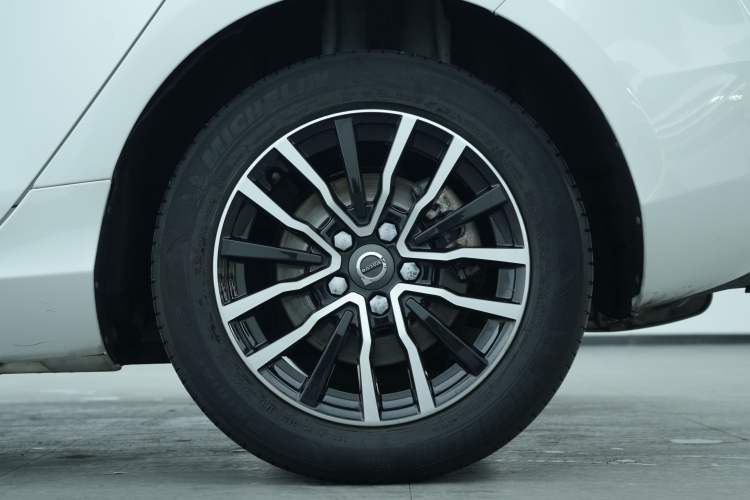 Used Volvo V40 2019 T3 Zhiyi Edition
