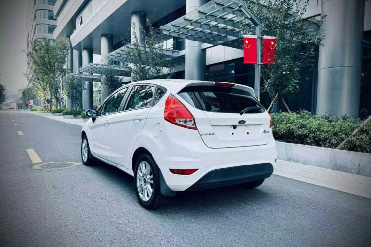 Used Ford Fiesta 2013 Hatchback 1.5L Automatic Fashion Edition