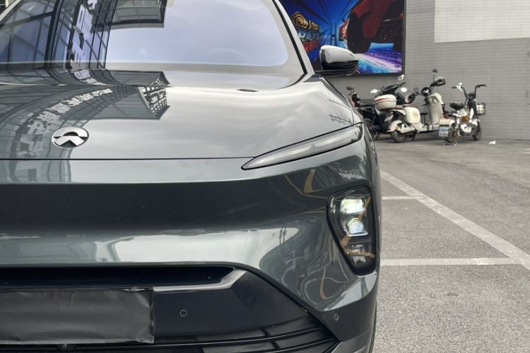 Used Nio ES8 2023 100kWh Signature Edition
