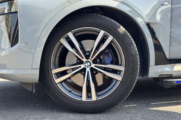 Used BMW X7 2023 xDrive40i Luxury M Sport Package
