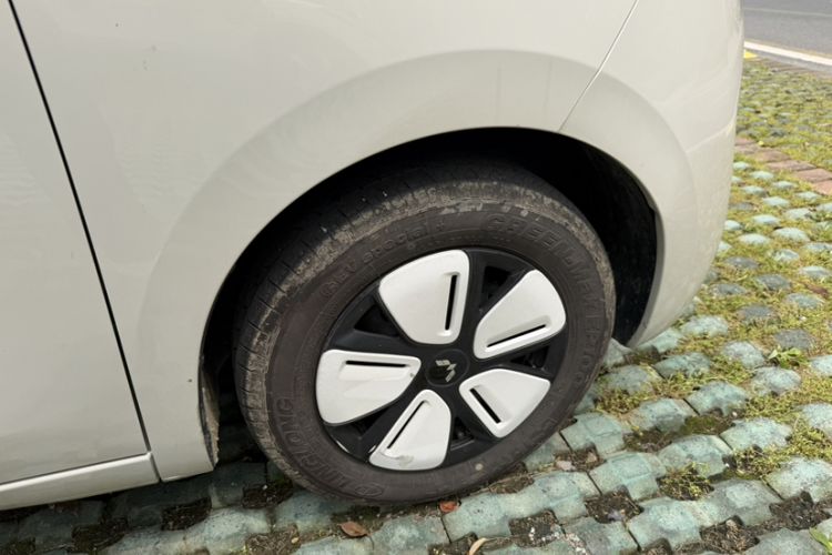 Used Wuling Hongguang MINIEV 2025 Four-Door Version Advanced Edition Exterior 5