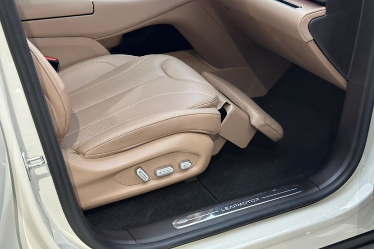 Used Leapmotor C11 2026 Range-Extended 300 LiDAR Prestige Edition
