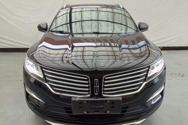 Used Lincoln MKC 2017 2.0T Two-Wheel Drive Deluxe Edition Exterior 3