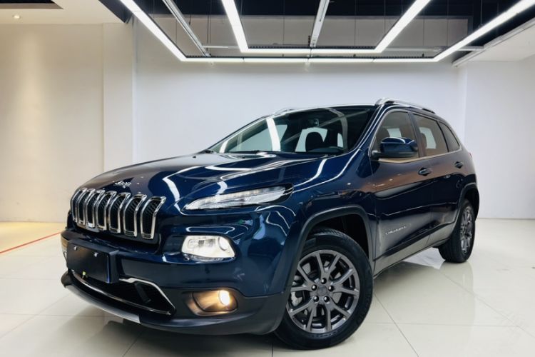 Used Jeep Cherokee 2020 2.0L Two-Wheel Drive Classic Sports Edition