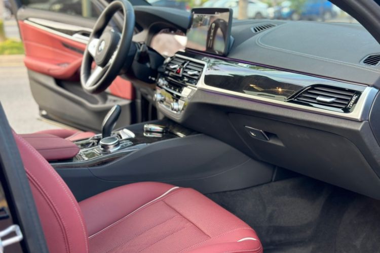 Used BMW 5 Series 2022 Second Facelift 525Li M Sport Package