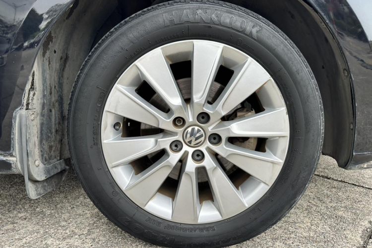 Used Volkswagen Lavida 2013 Restyled Classic 1.6L Automatic Comfort Edition Exterior 4