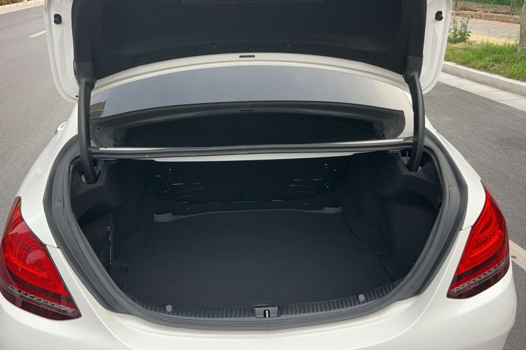 Used Mercedes-Benz C-Class 2021 C 200 L Fashion Edition Sport Version Trunk