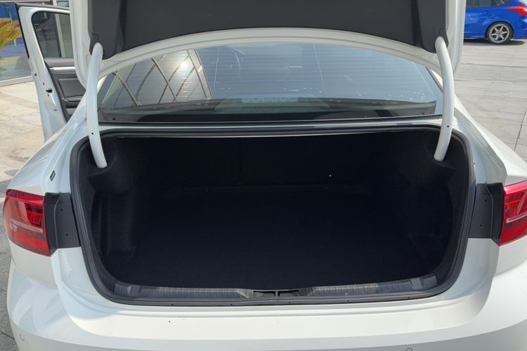 Used Volkswagen Lamando 2019 280TSI DSG Comfort Edition China VI standard