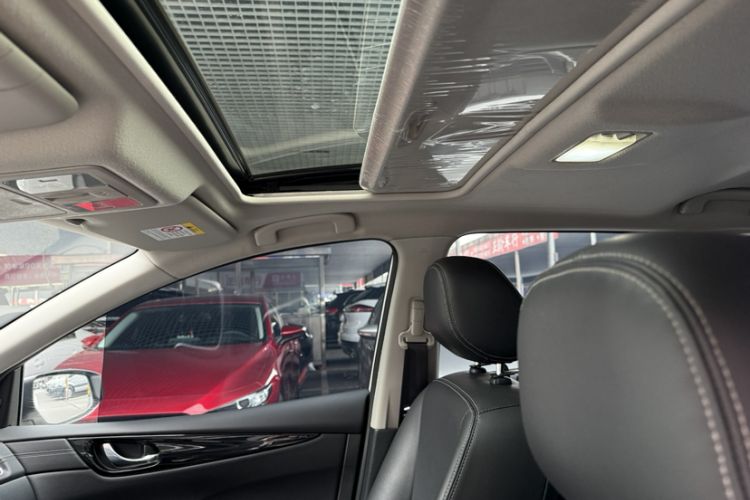 Used Nissan Tiida 2023 1.6L CVT Smart Drive Version Interior 1