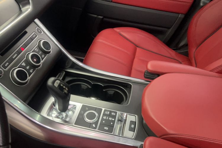 Used Land Rover Range Sport 2017 3.0 SC V6 HSE DYNAMIC Interior 8