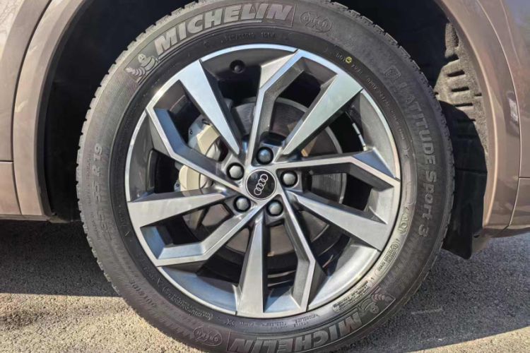 Used Audi Q5L 2023 40T Luxury Dynamic Model Exterior 7