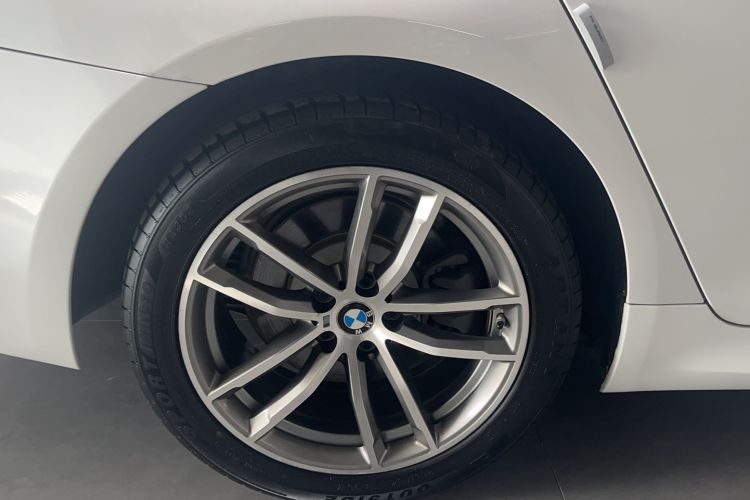 Used BMW 5 Series 2019 Restyled 525Li M Sport Package Exterior 4