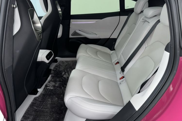 Used Xiaomi Auto SU7 2024 Four-Wheel Drive Ultra-Long Range Advanced Intelligent Driving Max Edition Interior 7