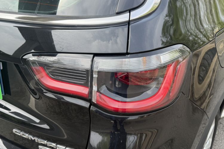 Used Jeep Compass 2017 200T Automatic Family Edition
