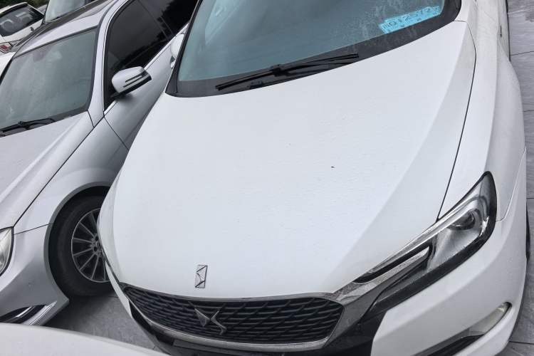 Used DS 5LS 2014 1.6T Luxury Edition THP160