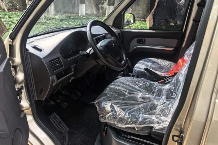 Used Wuling Rongguang 2021 1.5L Extended Standard Version with Air Conditioning – L3C
