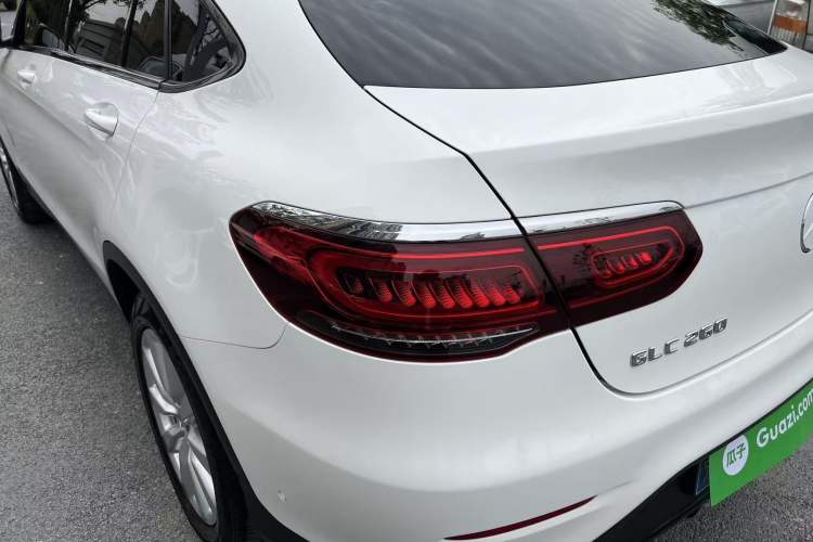 Used Mercedes-Benz GLC Coupe 2021 GLC 260 4MATIC Coupe SUV Exterior 6