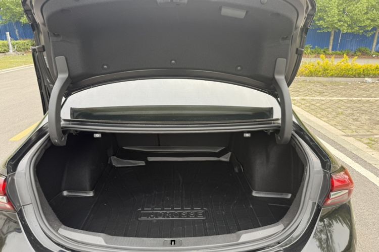 Used Buick LaCrosse 2022 652T Luxury Version Trunk