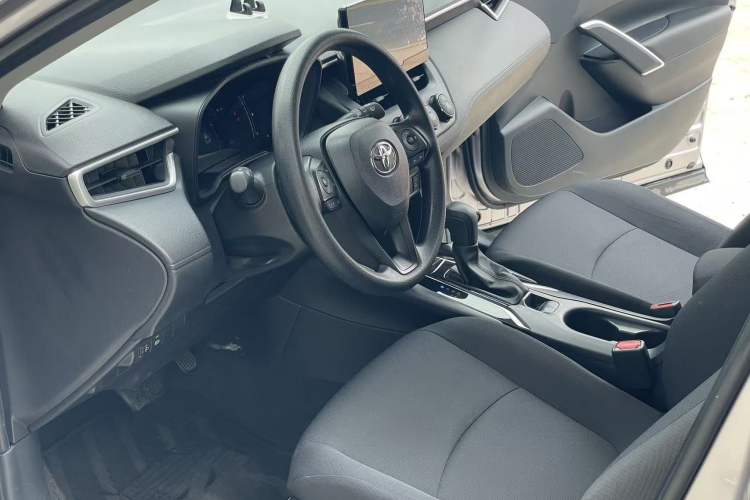 Used Toyota Corolla Cross 2023 2.0L Pioneer Edition Interior 3