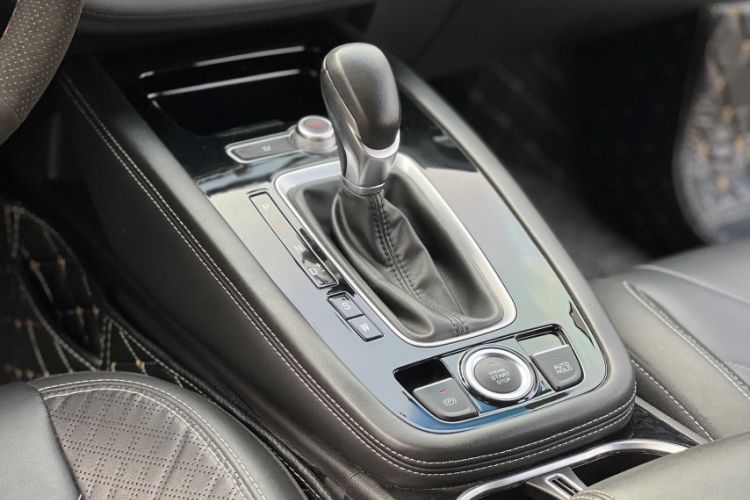 Used JETOUR X70 2018 1.5T Automatic Smart Drive Edition Interior 9