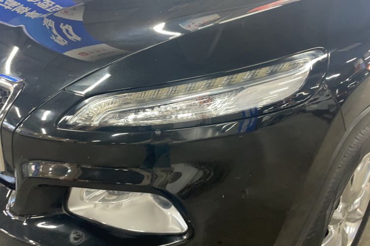 Used Jeep Cherokee 2016 2.4L Superior Edition Left Front Headlight