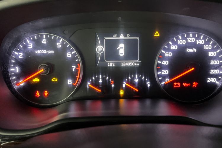 Used Kia K4 2014 1.8L Automatic GLS Odometer Close Up