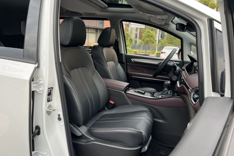 Used GAC Trumpchi M6 2023 PRO 270T DCT Luxury Edition Right Front Seat