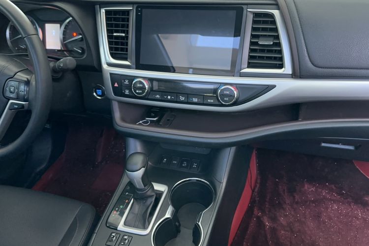 Used Toyota Highlander 2017 2.0T Four-Wheel Drive Luxury Edition 7 Seats