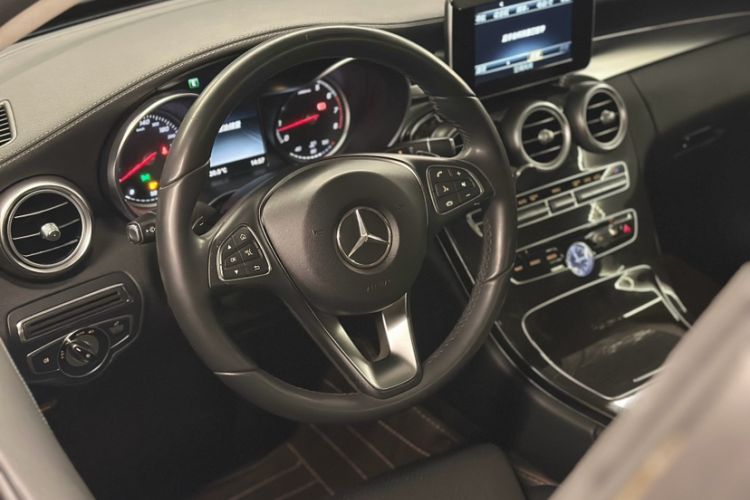 Used Mercedes-Benz C-Class 2015 C 200 L 4MATIC