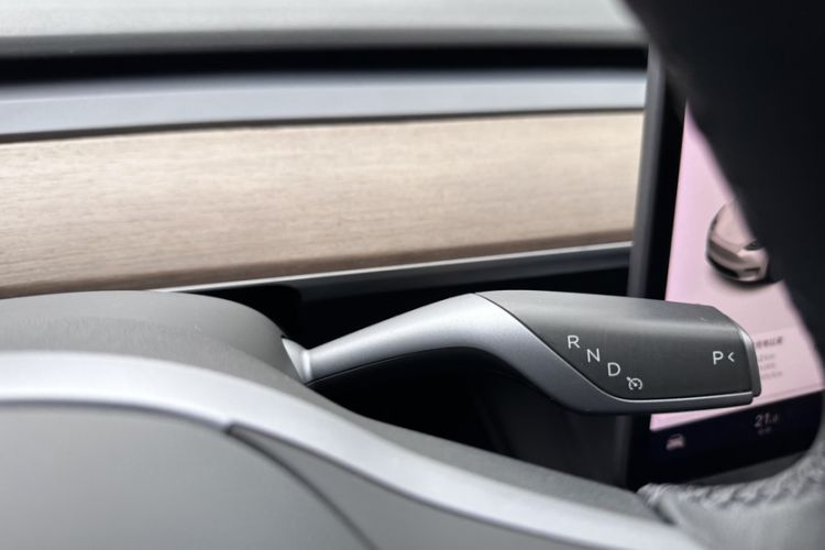 Used Tesla Model Y 2021 Long-Range All-Wheel-Drive Version